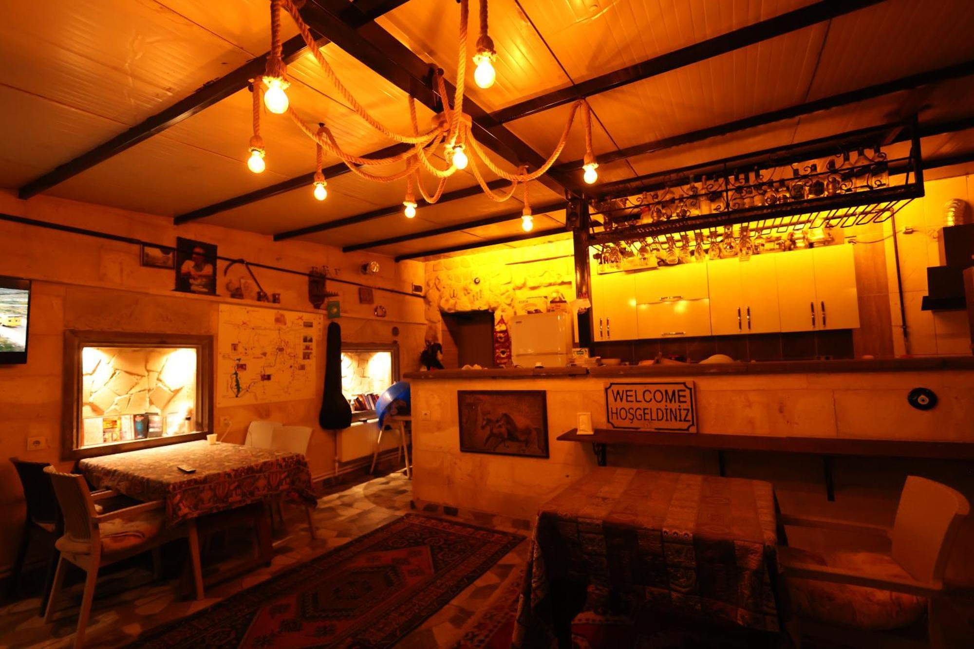 Lucky Luke Stone House Apartment Goreme Exterior photo